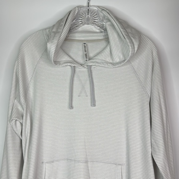 Kuhl Strita Pullover Hooded Shirt Size XL - Picture 2 of 10